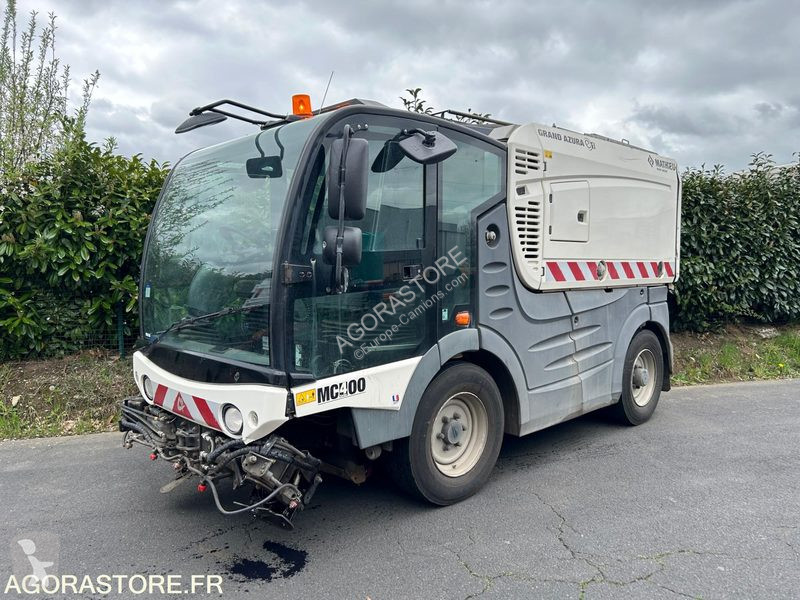 Gemeentevoertuig Mathieu GRAND AZURA MC 400