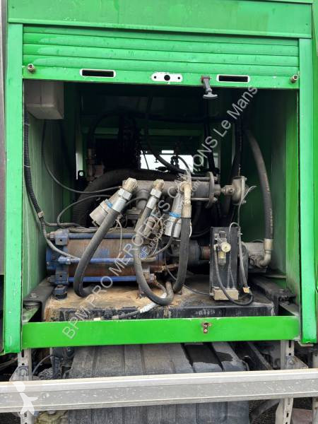 Engin de voirie Renault