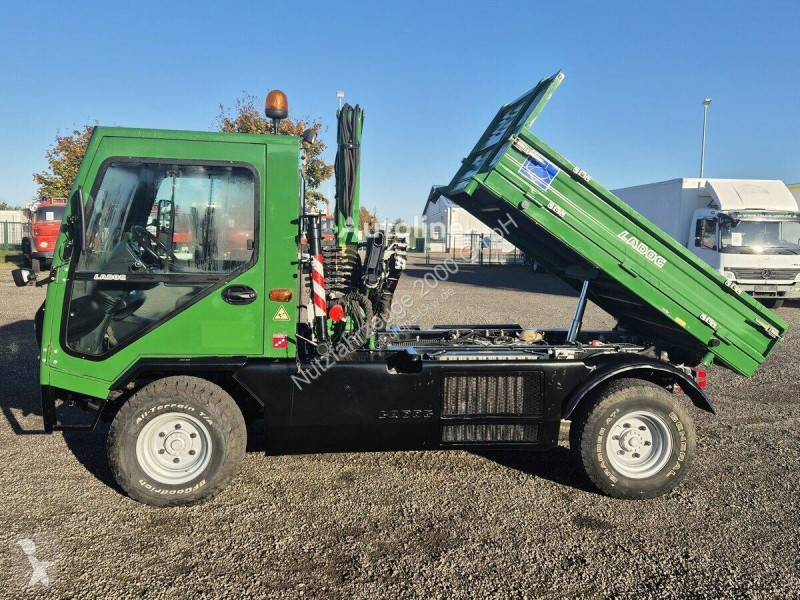 Silniční stroje Ladog F30CY023
