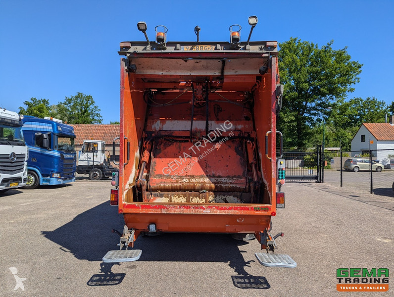 Utilaje pentru drumuri Volvo 300 EEV 6x2/4...