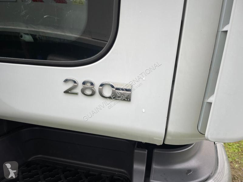 آلة لصيانة الطرق Renault 280.19 DXI