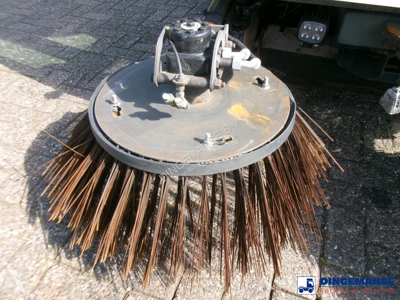 آلة لصيانة الطرق Johnston compact street sweeper