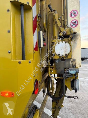 آلة لصيانة الطرق Steyr 19531/P 40/4X2 Müllwagen...