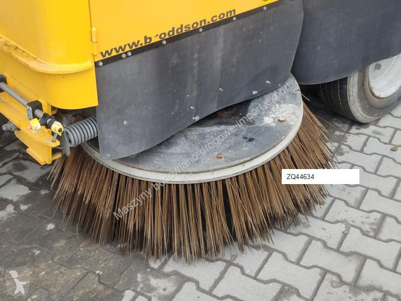 آلة لصيانة الطرق Broddson SCANDIA 2500