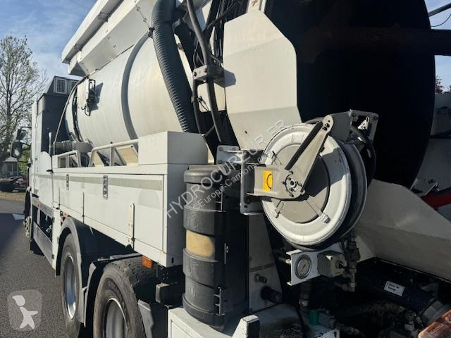 آلة لصيانة الطرق Renault 380 DXI