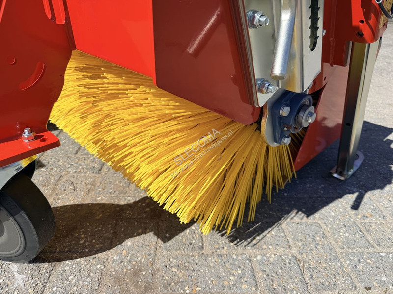 آلة لصيانة الطرق  K600-240 Veegmachine