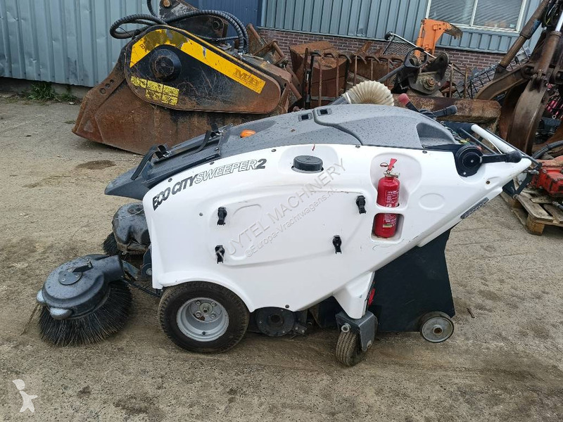 معدات التنظيف  Itala 135 BT street sweeper...