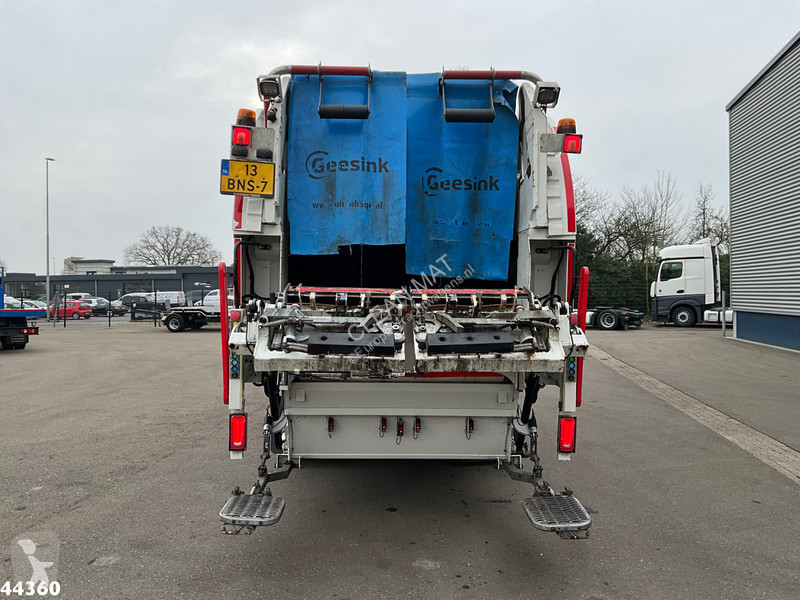 آلة لصيانة الطرق Volvo 250 Euro 6 Geesink 11m³