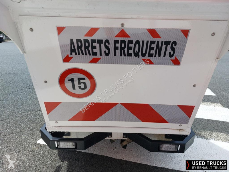 Engin de voirie  Freegônes