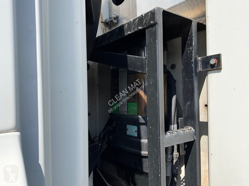 آلة لصيانة الطرق DAF FAG CF 250 Manual Faun 20m³
