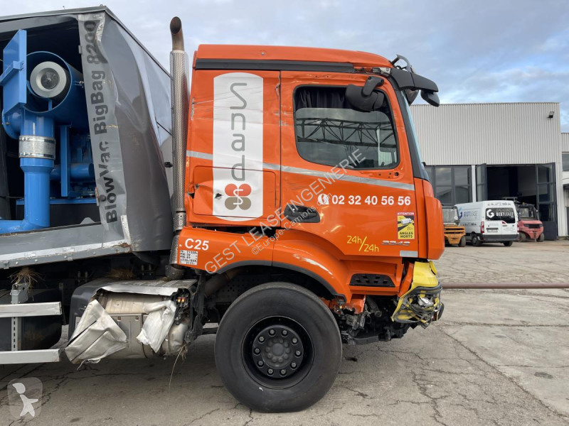 آلة لصيانة الطرق Mercedes  ACTROS 3343