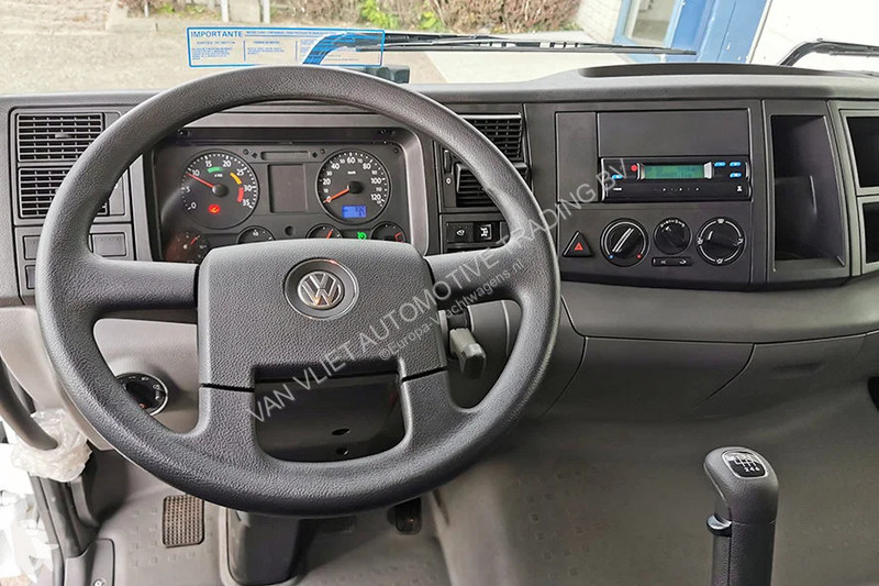 آلة لصيانة الطرق Volkswagen Constellation...