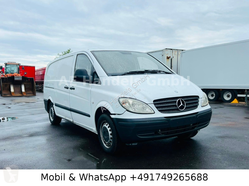 آلة لصيانة الطرق Mercedes Kasten 111 CDI lang...
