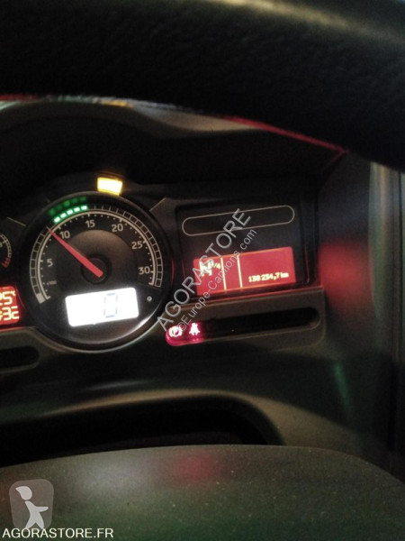 آلة لصيانة الطرق Renault