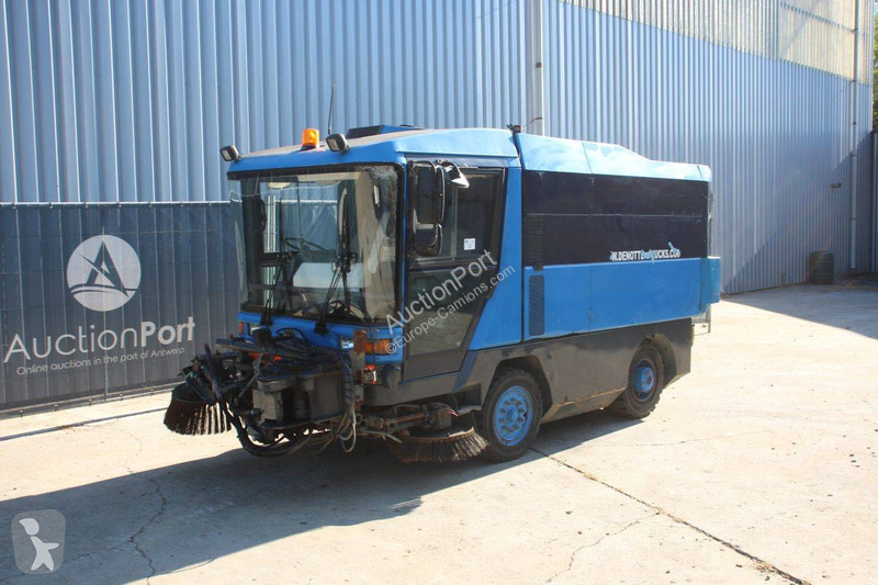 Engin de voirie Ravo 5002 SI CD