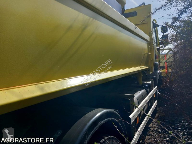 Vehículo de limpieza viaria Renault KERAX