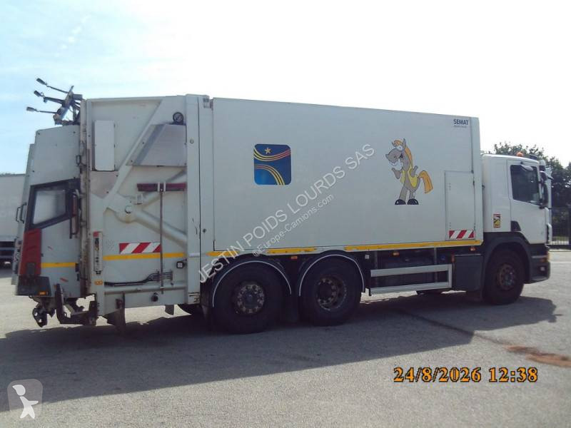 Engin de voirie Scania