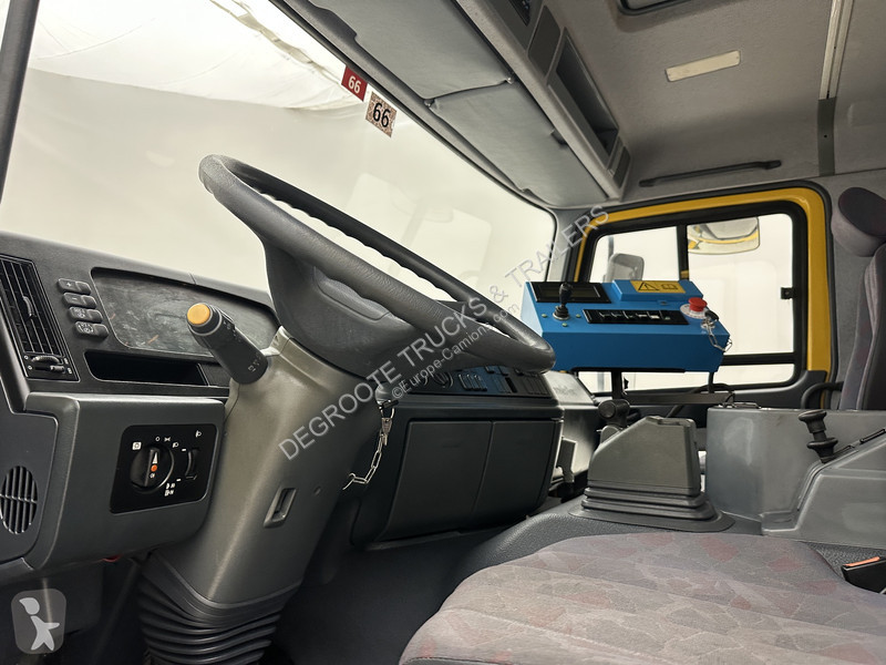 Vehículo de limpieza viaria Mercedes 2031 - 4x4...
