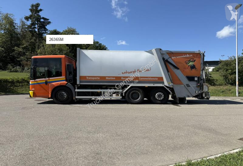 Vehículo de limpieza viaria Mercedes 2635