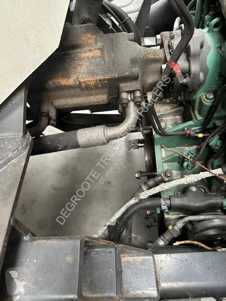Útfenntartó-és-karbantartógép Volvo 250