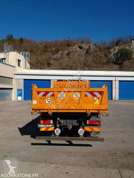 Engin de voirie Mercedes
