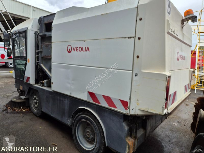 Коммунальная техника  Ravo CR450