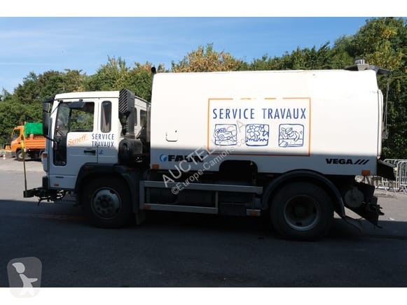آلة لصيانة الطرق Volvo FL6 14