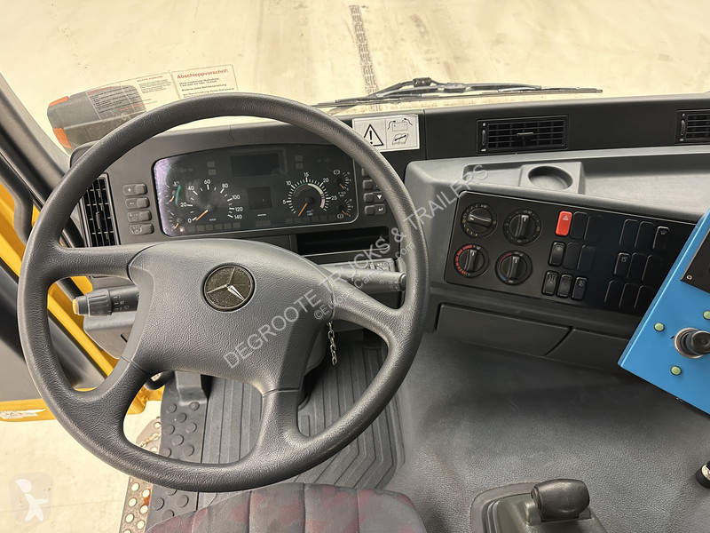 Mercedes 2031 - 4x4 sneeuwruimer road network...