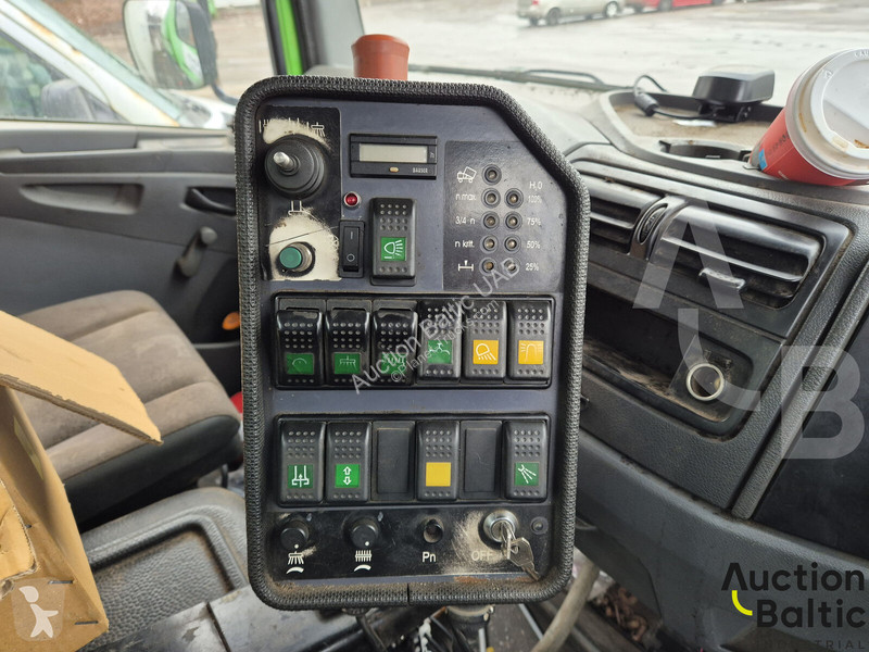 Mercedes 1216 road network trucks