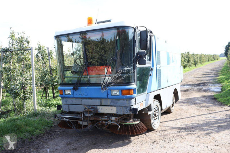 Ravo 530 ST road network trucks