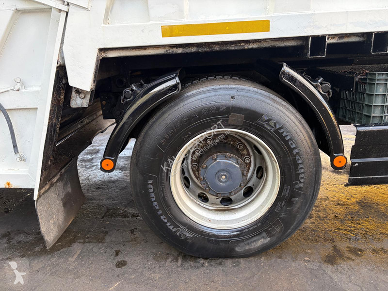 Vehículo de limpieza viaria Mercedes SK 1824 -...