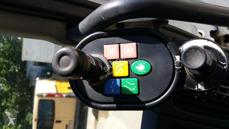Engin de voirie Renault 220.12 Dxi