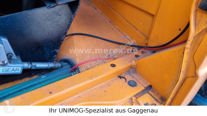 Gemeentevoertuig Unimog / 406 Cabrio - Schneefräse