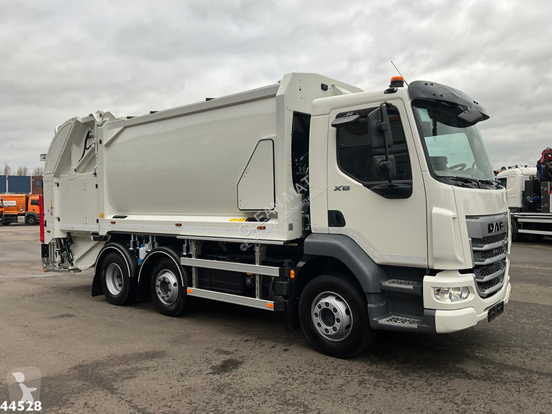 Vägmaskiner DAF G XB 260 Zoeller 14m³ met Jama...