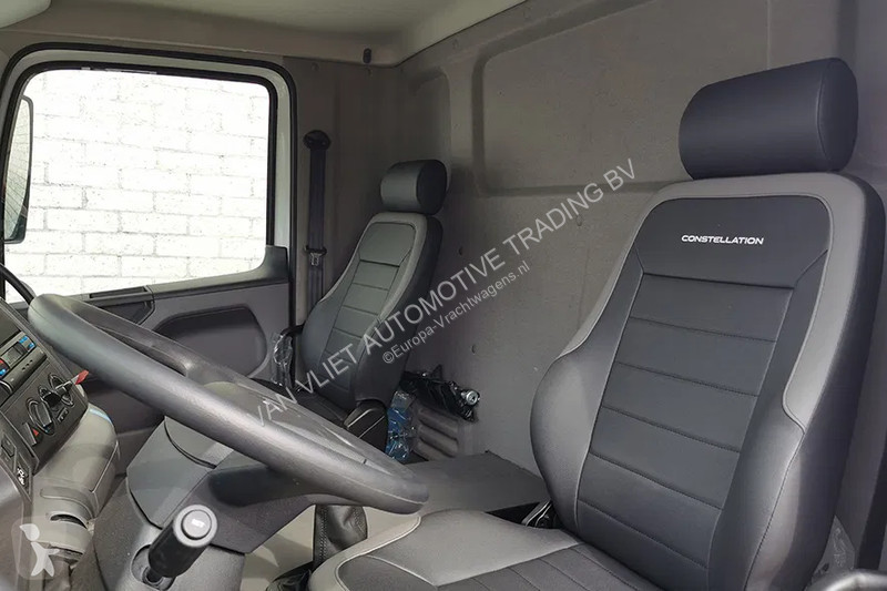 Silniční stroje Volkswagen Constellation 31.320...