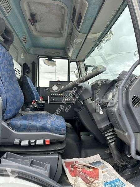 Veicolo per la pulizia delle strade Iveco 150e22