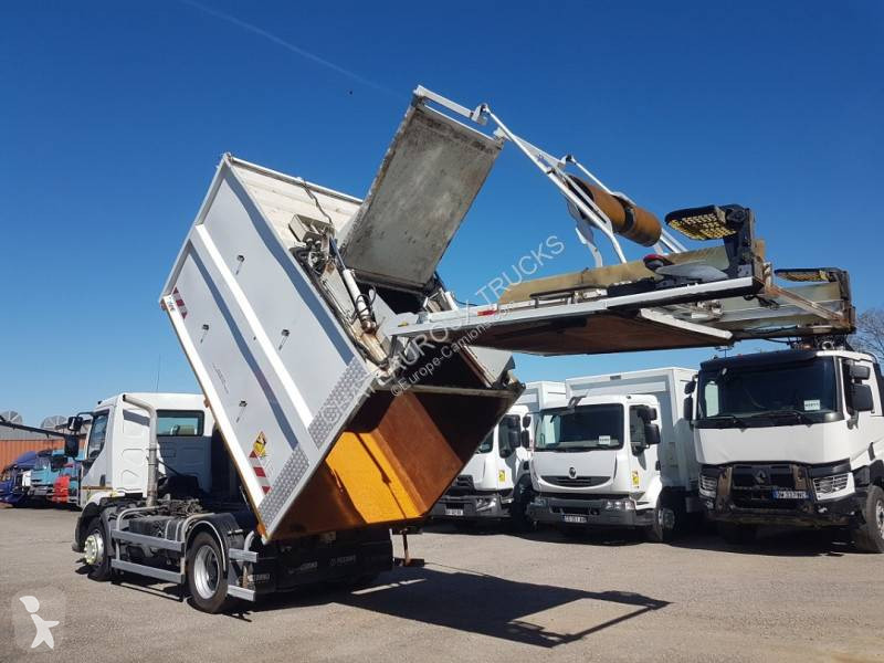 Engin de voirie Renault