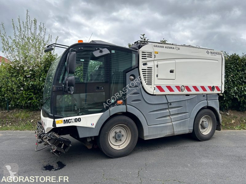 Gemeentevoertuig Mathieu GRAND AZURA MC 400