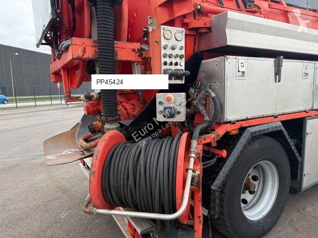 Utilaje pentru drumuri Scania SLS590
