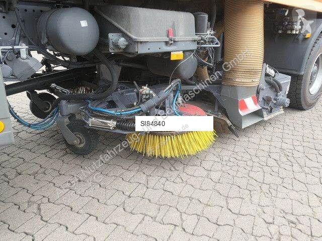 Silniční stroje Mercedes 2032 A 4x4, Bucher...