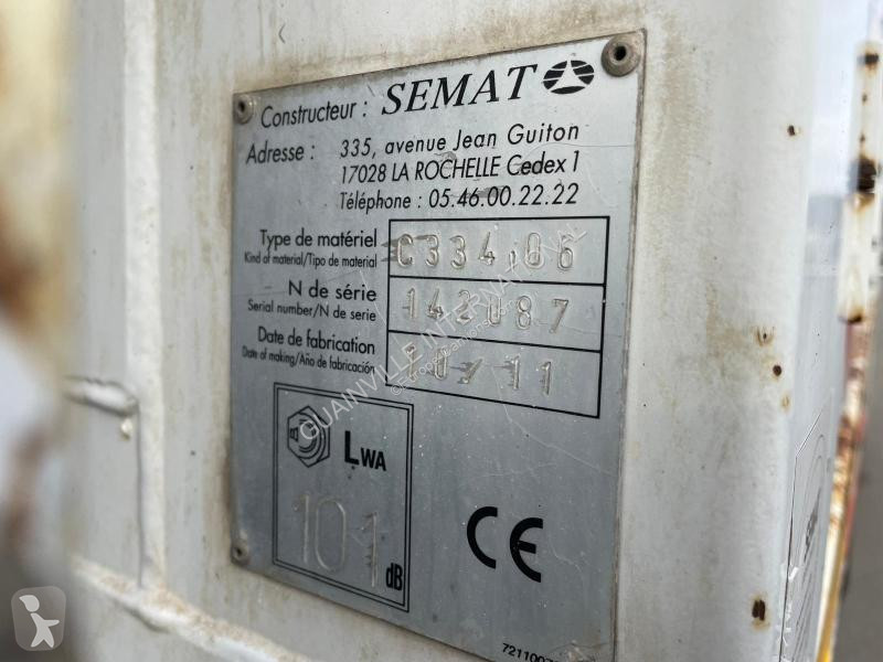 آلة لصيانة الطرق Renault 270 DXI