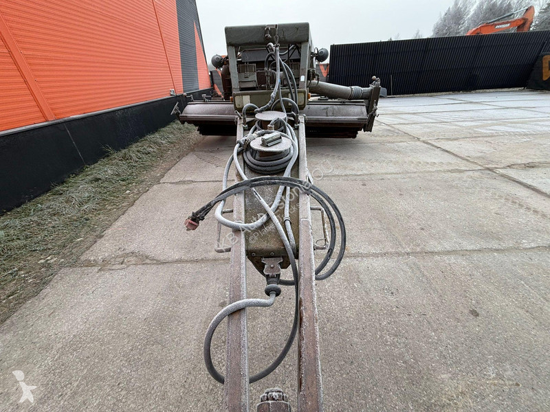 آلة لصيانة الطرق  P17FV BROOM / BLOWER / 3053...