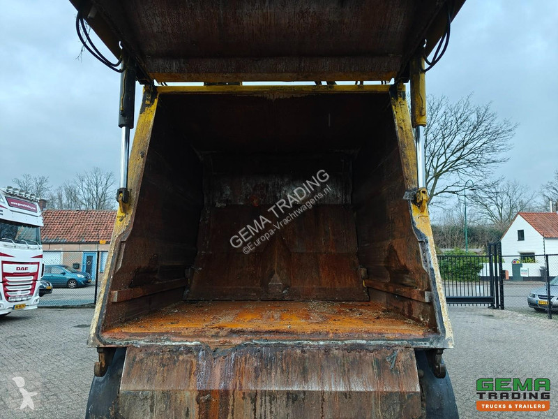 آلة لصيانة الطرق DAF FAG 250 6x2/4 Day cab...
