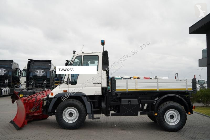 Útfenntartó-és-karbantartógép Mercedes UNIMOG...