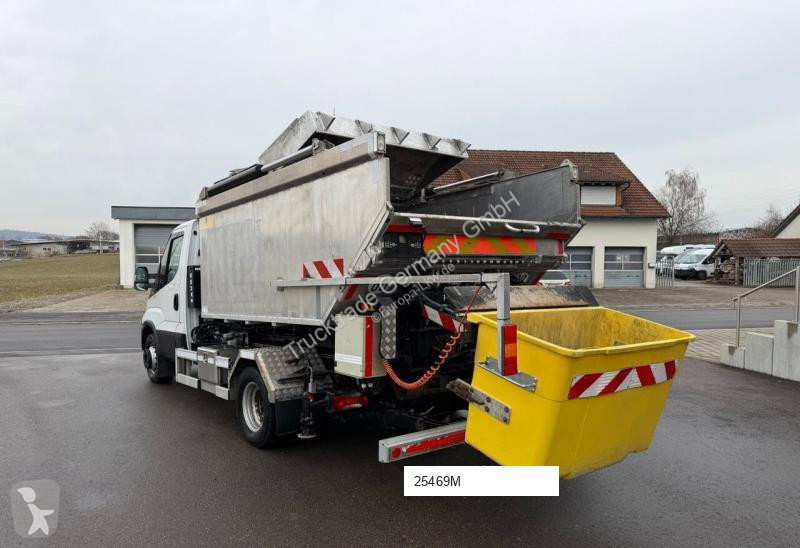 آلة لصيانة الطرق Iveco 676 70C17