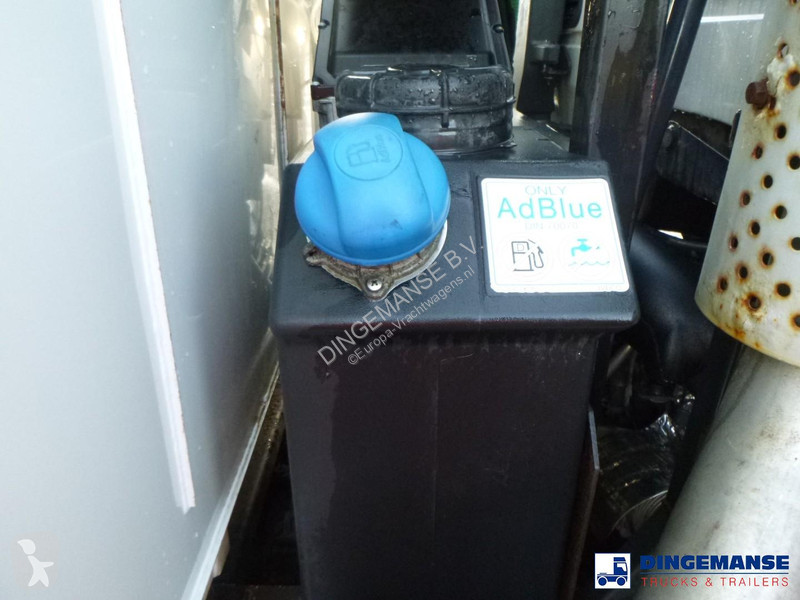 آلة لصيانة الطرق Iveco ML150E22 4x2 Scarab...