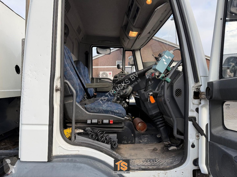 آلة لصيانة الطرق Iveco IVECO EUROCARGO 120E18 -...
