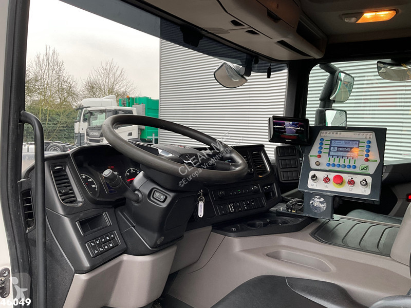 آلة لصيانة الطرق Scania P 320 Euro 6 arbage...