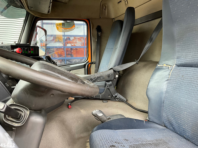 آلة لصيانة الطرق Volvo FM 260 VDK 12m³