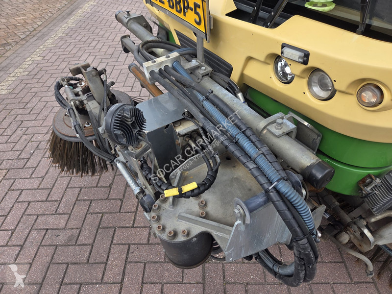 آلة لصيانة الطرق Ravo 580 Sweeper, third arm,...